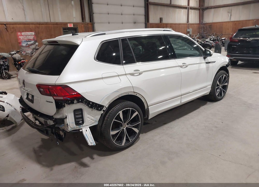 2022 VOLKSWAGEN TIGUAN 2.0T SEL R-LINE VIN: 3VV4B7AX8NM113992