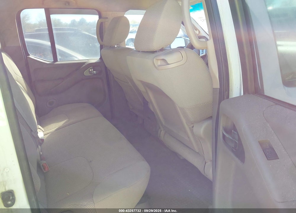 2014 NISSAN FRONTIER VIN: 1N6AD0EV5EN755827