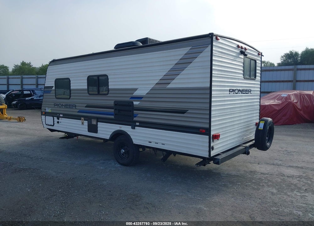 2021 HEARTLAND RV PIONEER VIN: 5SFPB2219ME464422
