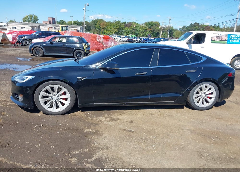 2017 TESLA MODEL S 100D/60D/75D/90D/P100D VIN: 5YJSA1E44HF184024