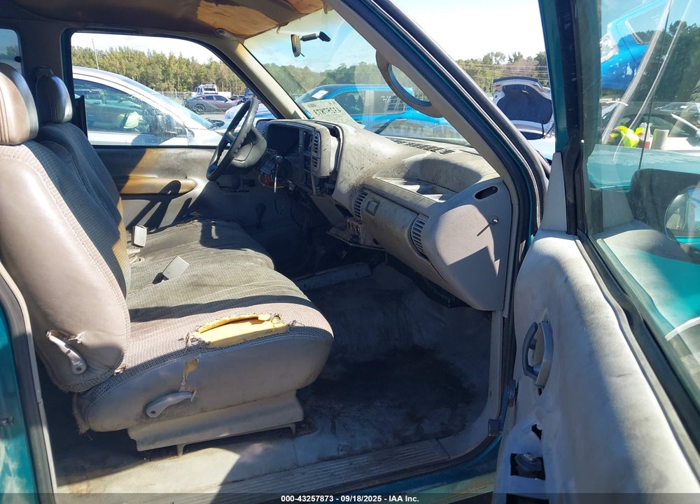 1995 CHEVROLET GMT-400 K1500 VIN: 2GCEK19H9S1252559