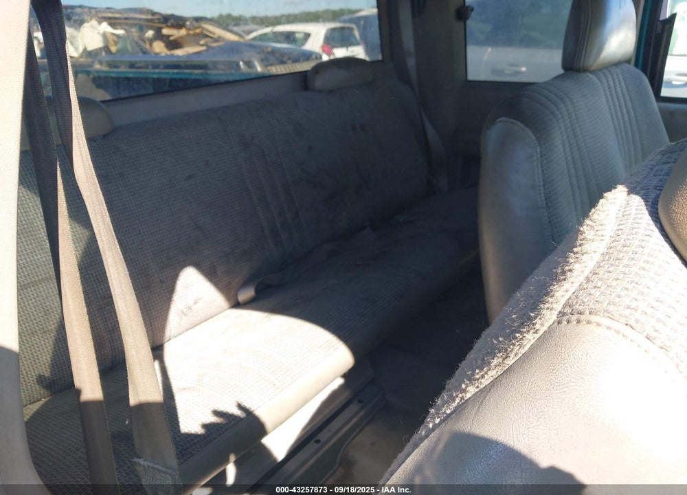 1995 CHEVROLET GMT-400 K1500 VIN: 2GCEK19H9S1252559