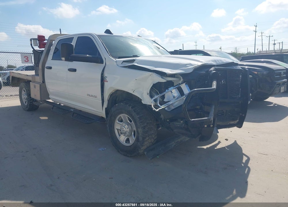 2022 RAM 3500 TRADESMAN  4X4 8' BOX VIN: 3C63R3GL7NG427044