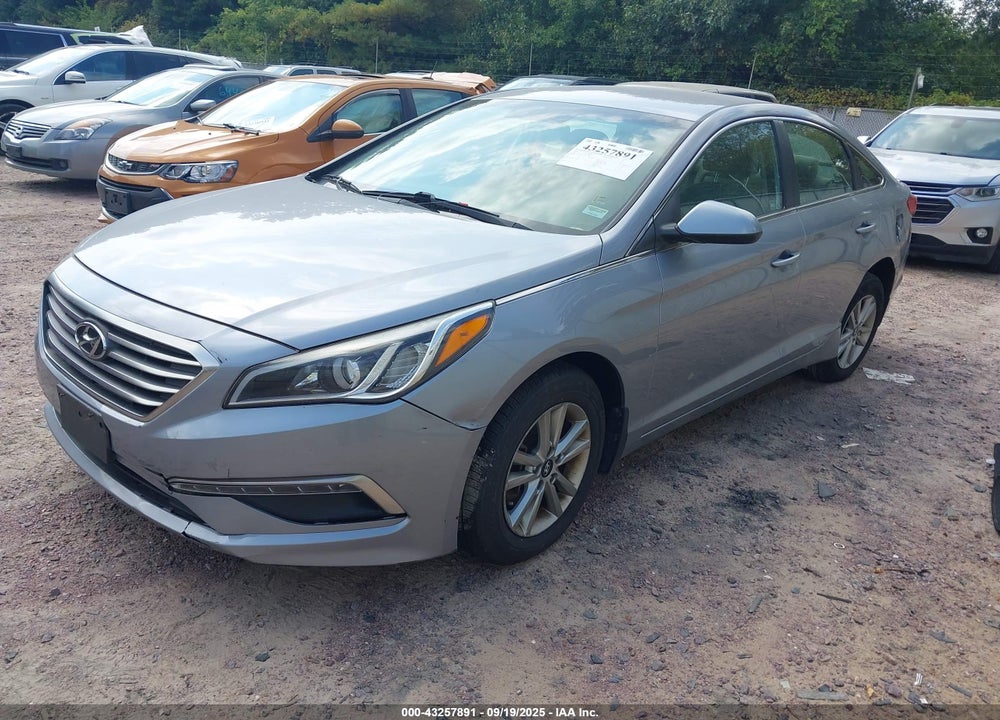 2015 HYUNDAI SONATA VIN: 5NPE24AF3FH157866