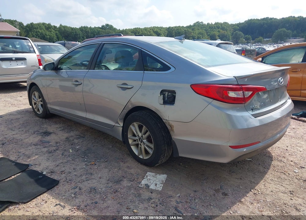 2015 HYUNDAI SONATA VIN: 5NPE24AF3FH157866
