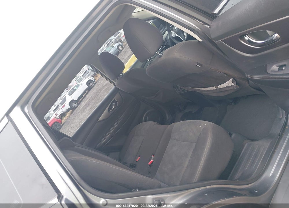 2016 NISSAN ROGUE VIN: KNMAT2MV8GP639807