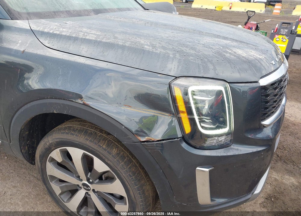 2022 KIA TELLURIDE S VIN: 5XYP64HC3NG276337