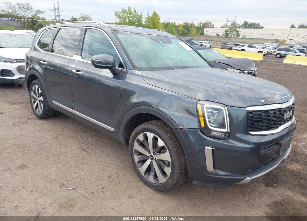 2022 KIA TELLURIDE S VIN: 5XYP64HC3NG276337