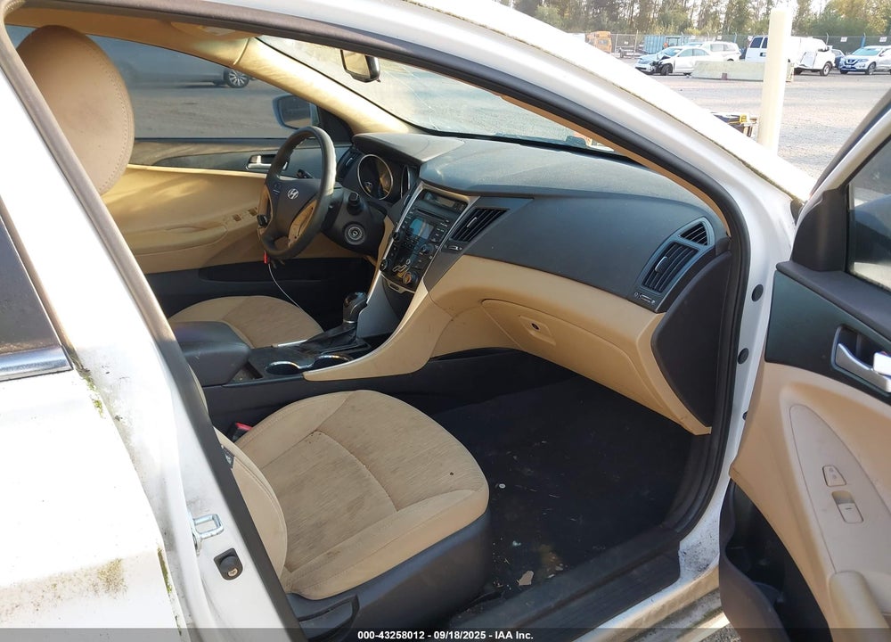 2012 HYUNDAI SONATA VIN: 5NPEB4AC6CH338400