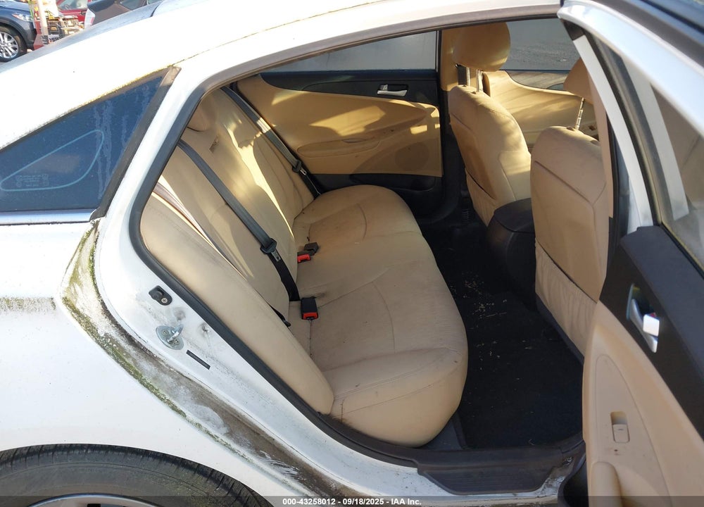 2012 HYUNDAI SONATA VIN: 5NPEB4AC6CH338400