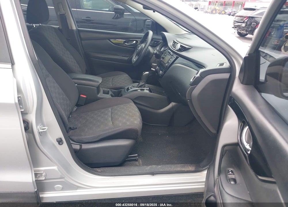 2017 NISSAN ROGUE SPORT SV VIN: JN1BJ1CP7HW016146
