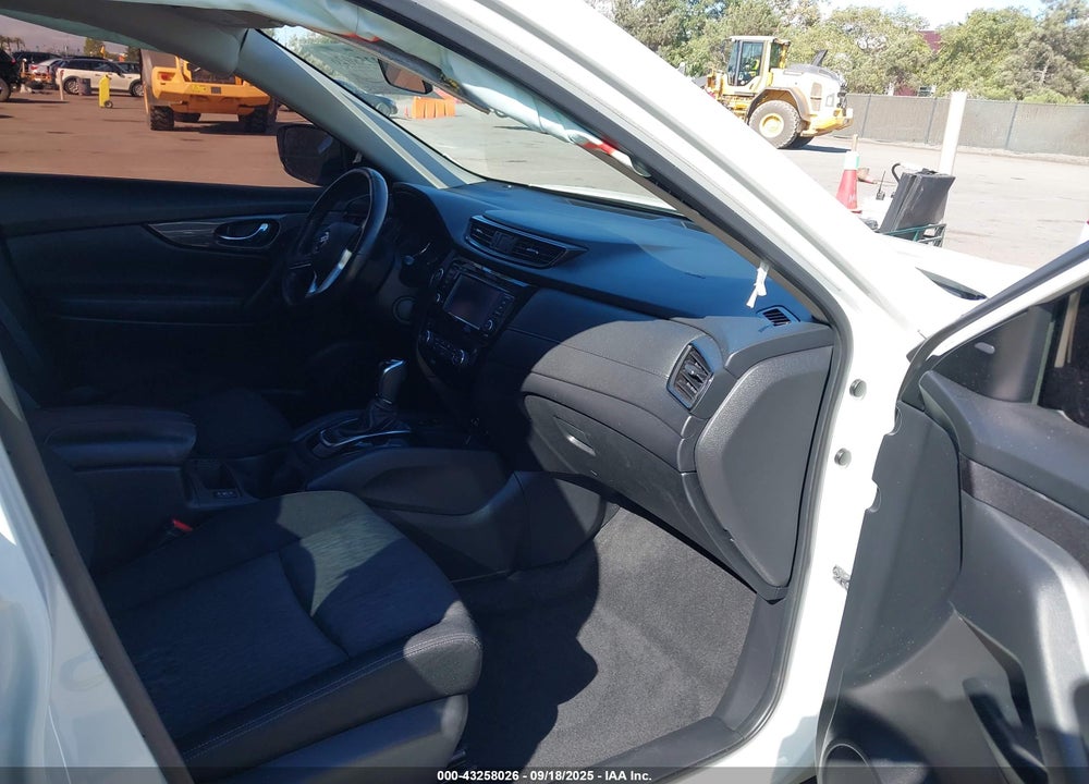 2019 NISSAN ROGUE SV VIN: JN8AT2MT0KW256736