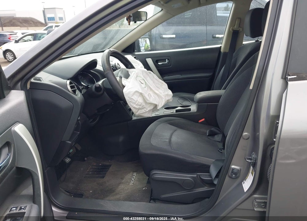 2015 NISSAN ROGUE SELECT S VIN: JN8AS5MT3FW668885