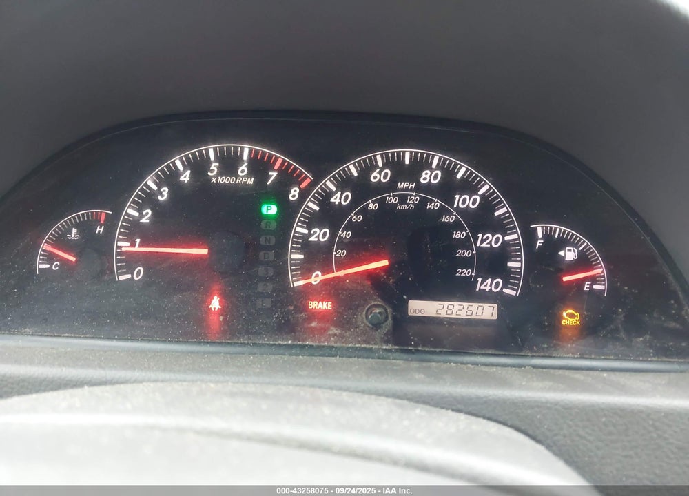 2005 TOYOTA CAMRY LE VIN: JTDBE32K153033492