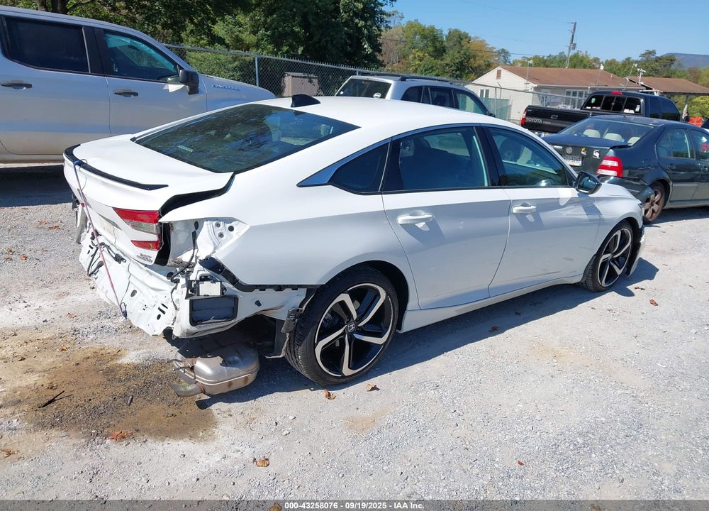 2022 HONDA ACCORD VIN: 1HGCV2F30NA021882