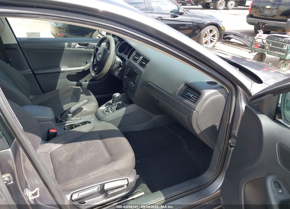 2015 VOLKSWAGEN JETTA VIN: 3VW2K7AJ0FM280086