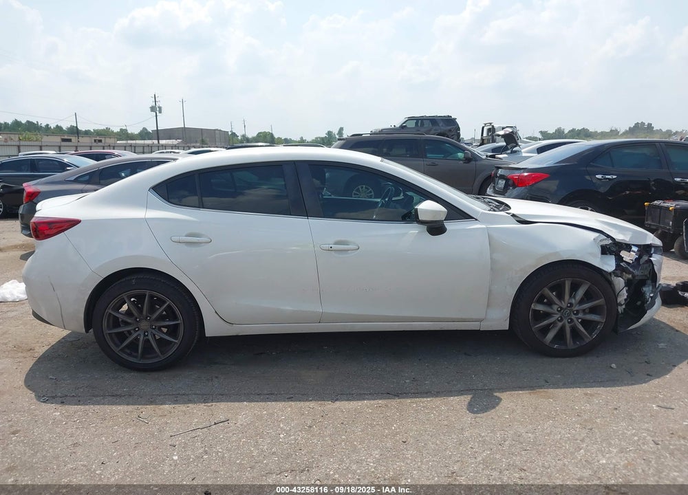 2018 MAZDA 3 VIN: 3MZBN1V39JM221658