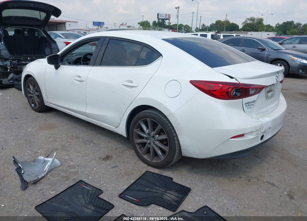 2018 MAZDA 3 VIN: 3MZBN1V39JM221658