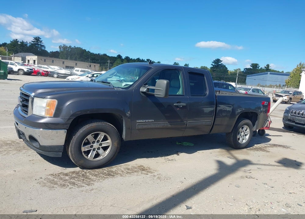 2010 GMC SIERRA 1500 SLE VIN: 1GTSKVE33AZ177934