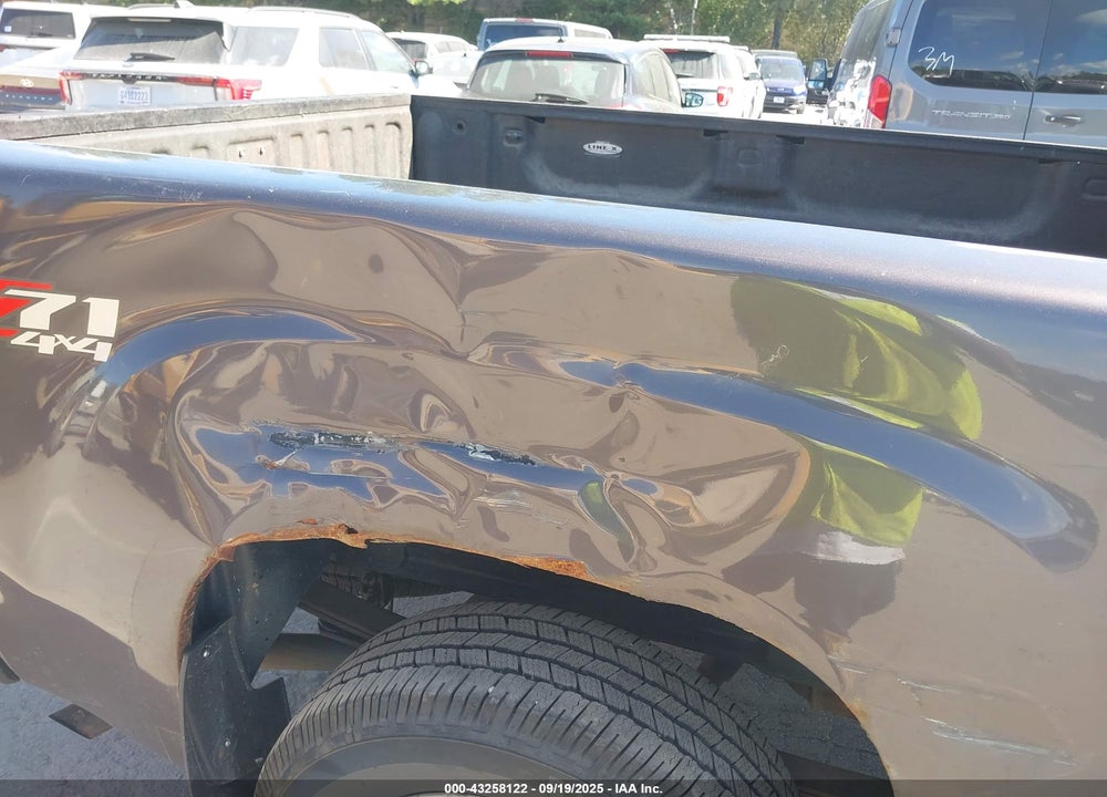 2010 GMC SIERRA 1500 SLE VIN: 1GTSKVE33AZ177934