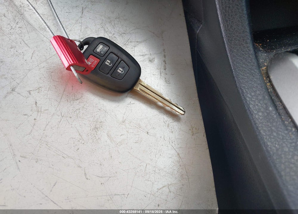 2015 TOYOTA COROLLA VIN: 2T1BURHE5FC312797