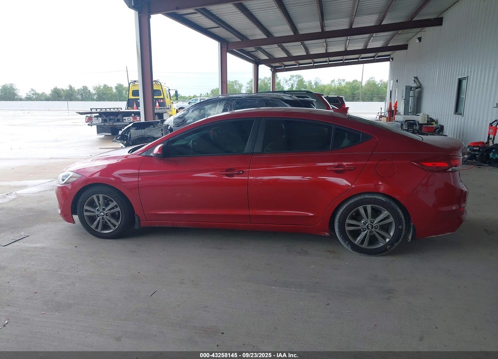 2017 HYUNDAI ELANTRA SE VIN: 5NPD84LF4HH085294