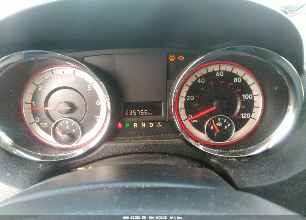 2016 DODGE GRAND CARAVAN VIN: 2C4RDGBG2GR168012
