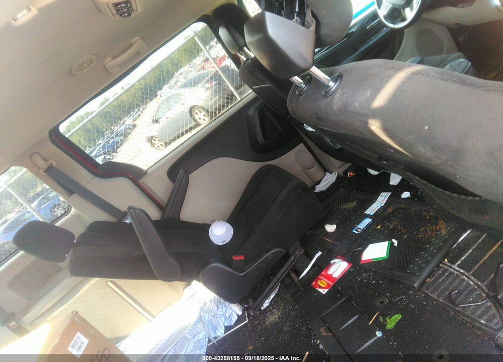 2016 DODGE GRAND CARAVAN VIN: 2C4RDGBG2GR168012