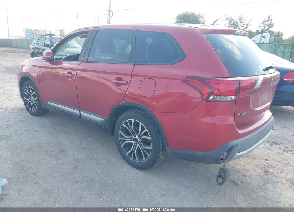 2016 MITSUBISHI OUTLANDER SE VIN: JA4AD3A32GZ040373
