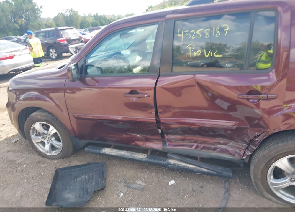 2013 HONDA PILOT VIN: 5FNYF4H40DB053417