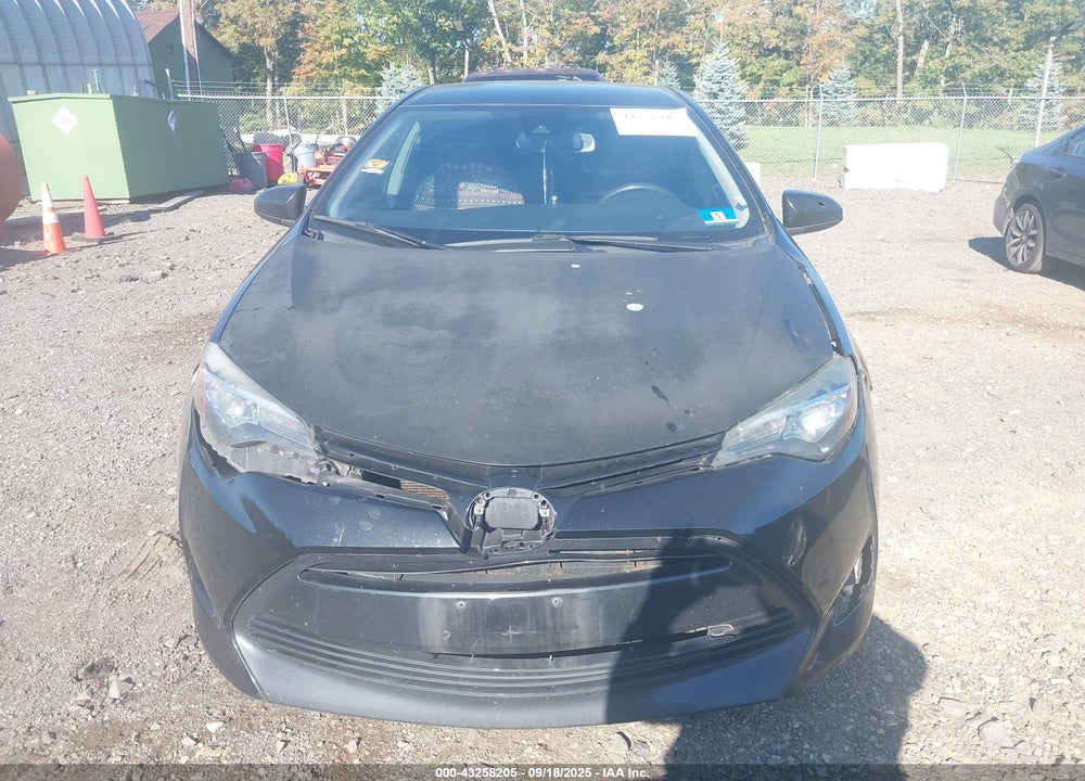2018 TOYOTA COROLLA LE VIN: 2T1BURHE2JC040072