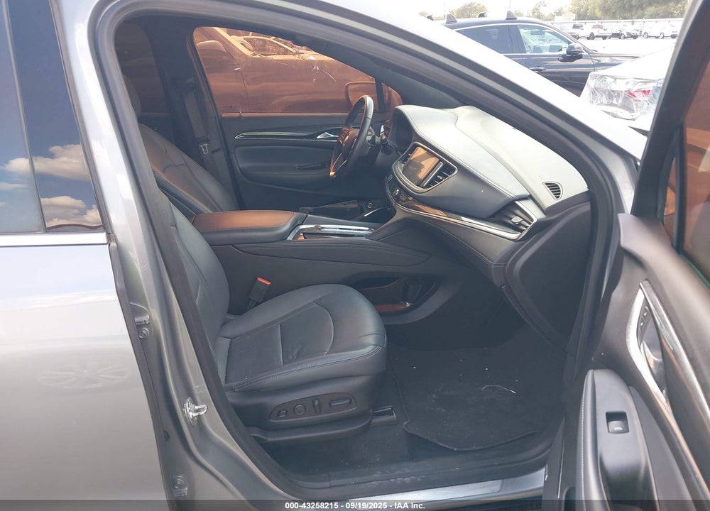 2024 BUICK ENCLAVE VIN: 5GAEVBKW3RJ113745