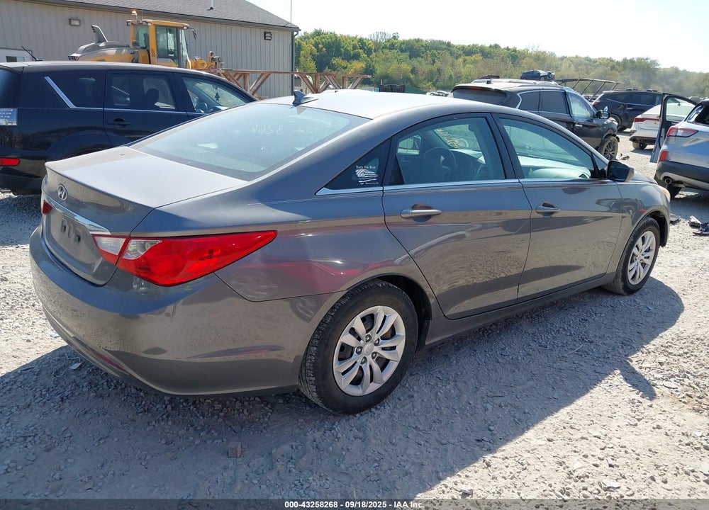2011 HYUNDAI SONATA VIN: 5NPEB4AC0BH197757