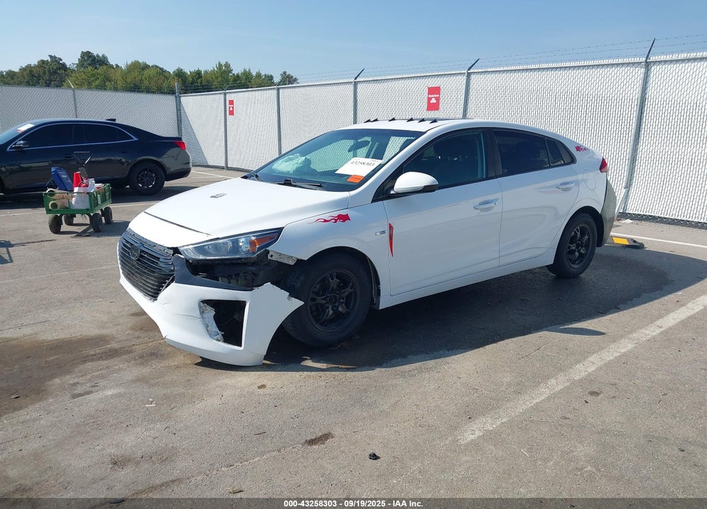 2017 HYUNDAI IONIQ HYBRID BLUE VIN: KMHC65LC8HU027008