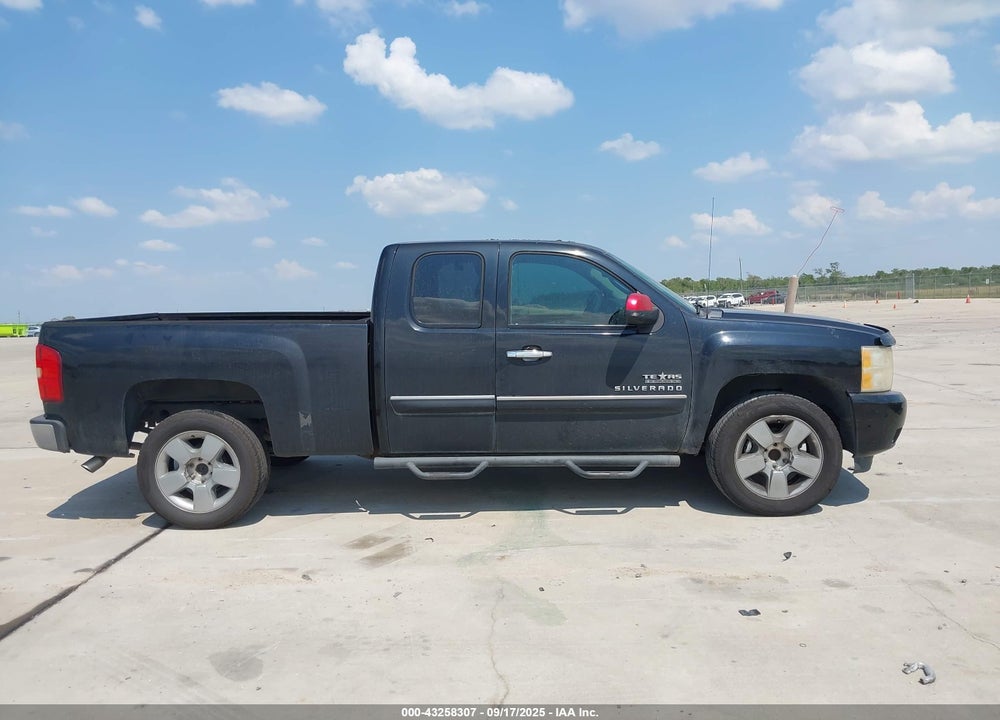 2011 CHEVROLET SILVERADO 1500 VIN: 1GCRCSE05BZ435484