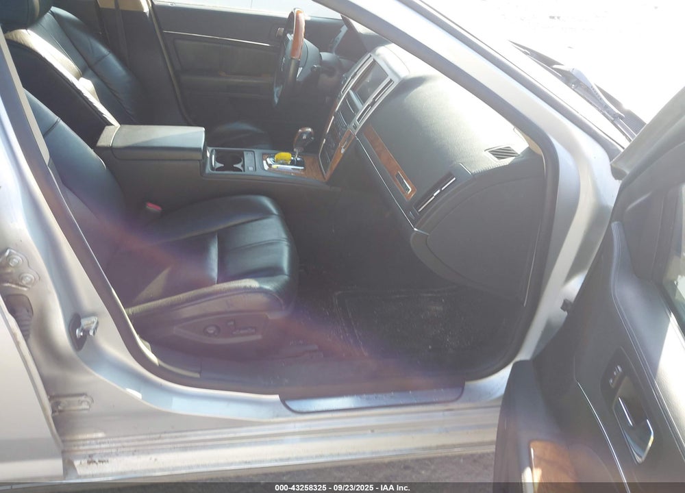 2009 CADILLAC STS VIN: 1G6DL67A490160201