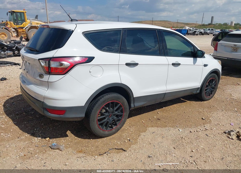 2017 FORD ESCAPE VIN: 1FMCU0F71HUC90285