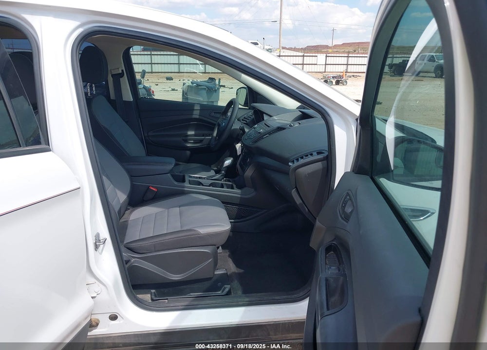 2017 FORD ESCAPE VIN: 1FMCU0F71HUC90285