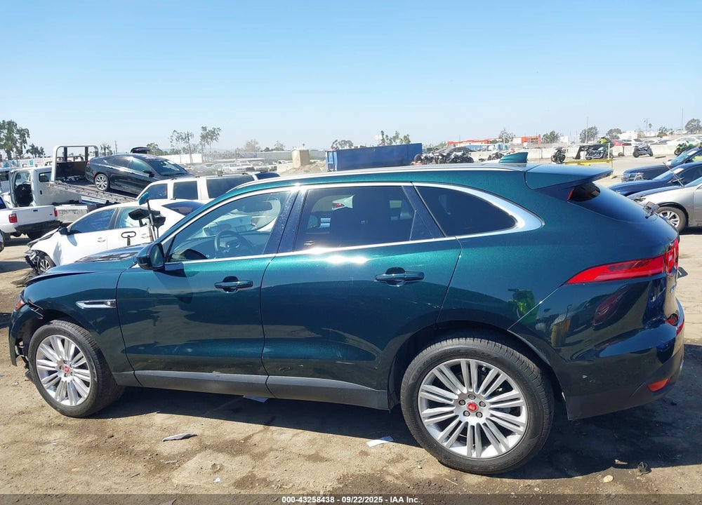 2018 JAGUAR F-PACE VIN: SADCN2GX5JA320024