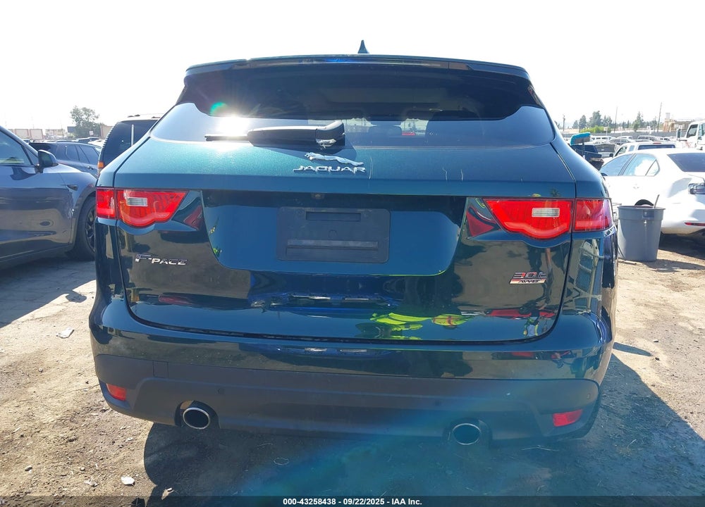 2018 JAGUAR F-PACE VIN: SADCN2GX5JA320024