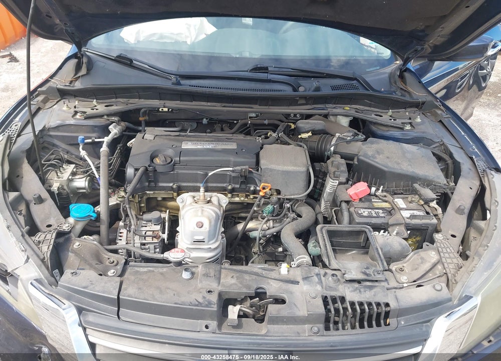 2015 HONDA ACCORD VIN: 1HGCR2F51FA161592