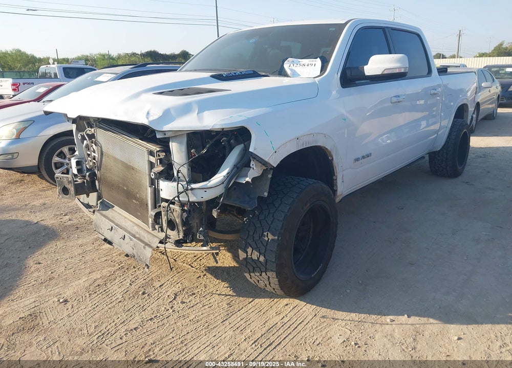 2021 RAM 1500 LAIE  4X4 5'7 BOX VIN: 1C6SRFJT4MN576054