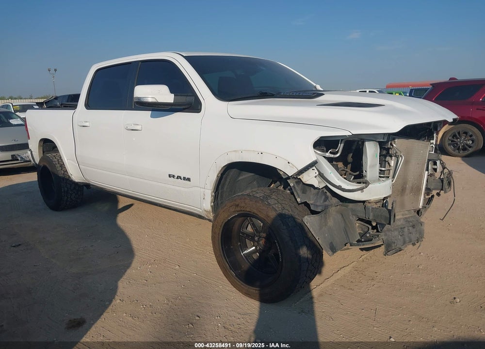 2021 RAM 1500 LAIE  4X4 5'7 BOX VIN: 1C6SRFJT4MN576054