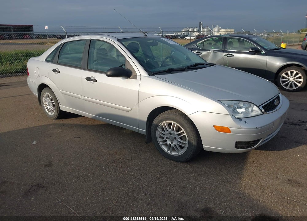 2005 FORD FOCUS ZX4 VIN: 1FAFP34N85W150073