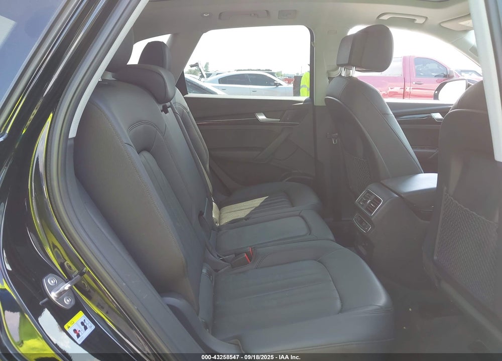 2018 AUDI Q5 VIN: WA1BNAFY2J2055725