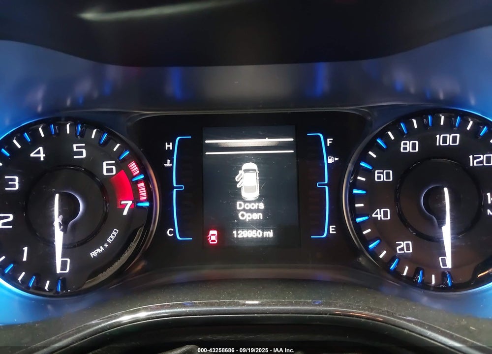 2015 CHRYSLER 200 S VIN: 1C3CCCBB1FN668085