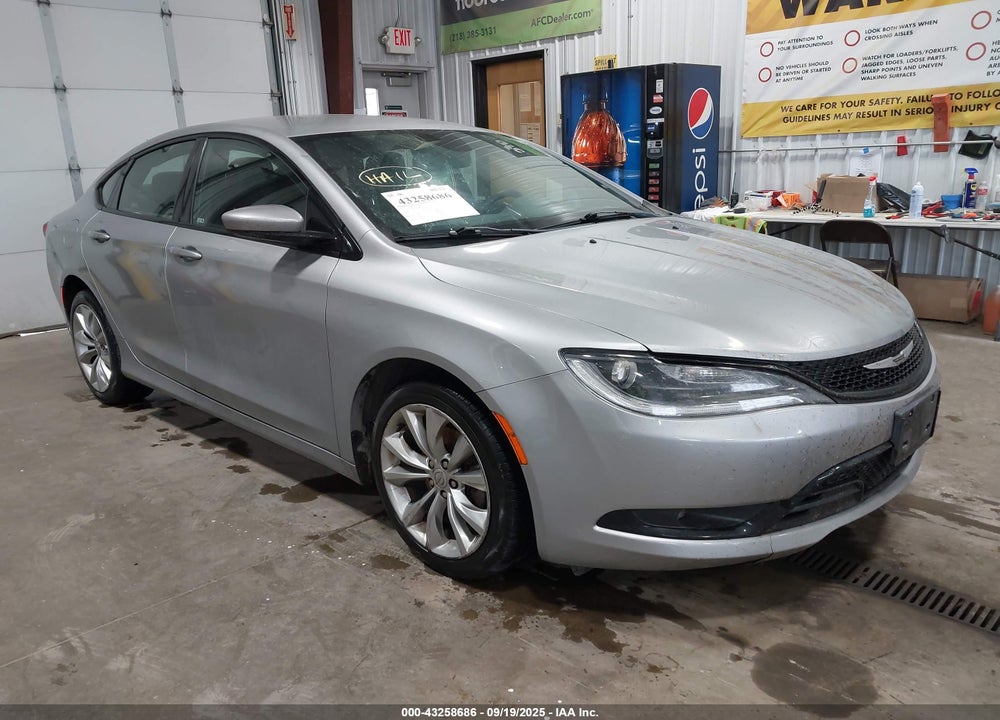 2015 CHRYSLER 200 S VIN: 1C3CCCBB1FN668085