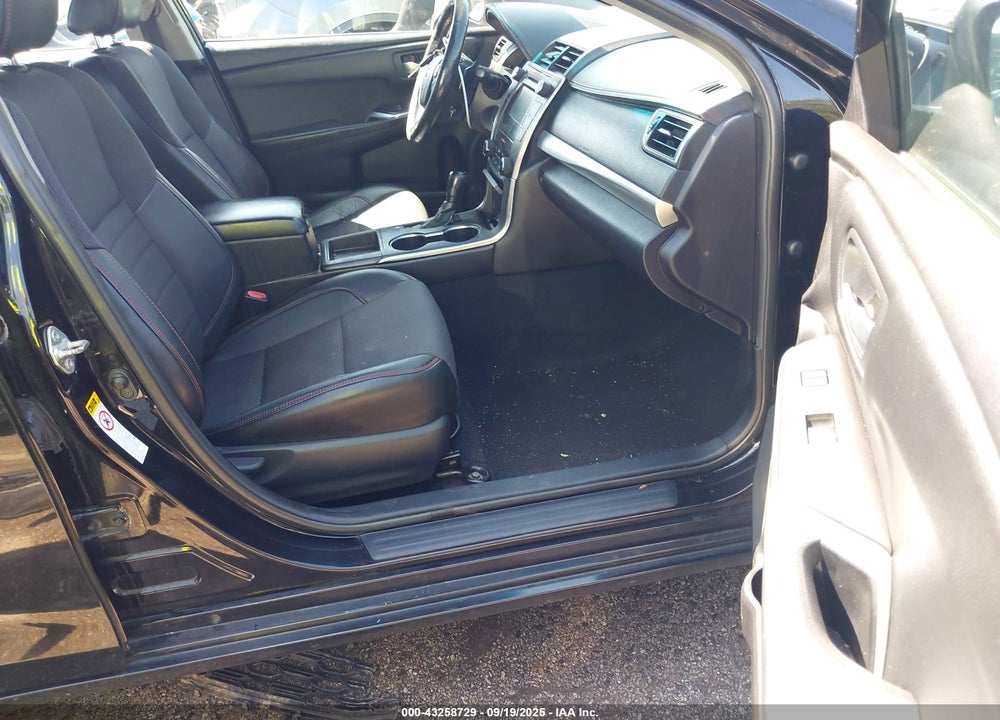 2016 TOYOTA CAMRY VIN: 4T1BF1FK2GU516445