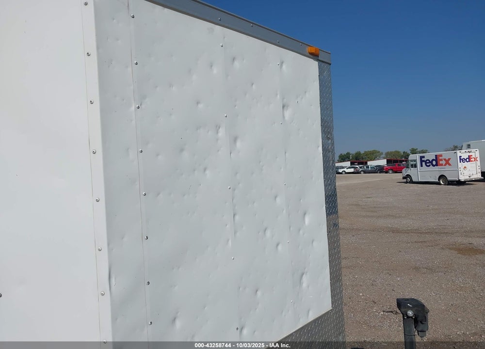 2013 SOUTH GA CARGO V NOSE ENCLOSED TRAILER VIN: 54GVC24T2D7006195