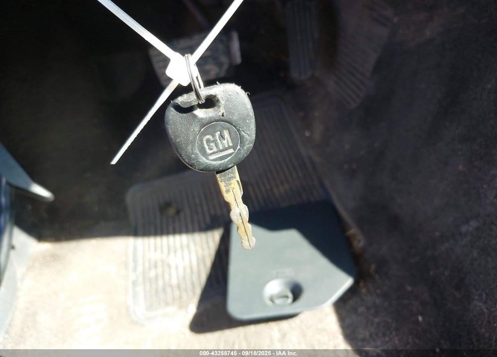 2002 CHEVROLET S-10 VIN: 1GCCS145928211642